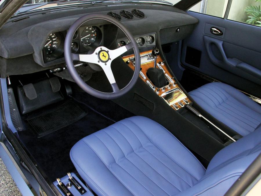  Ferrari 365 GT4 2+2 1972 года  (фото 3 из 13)